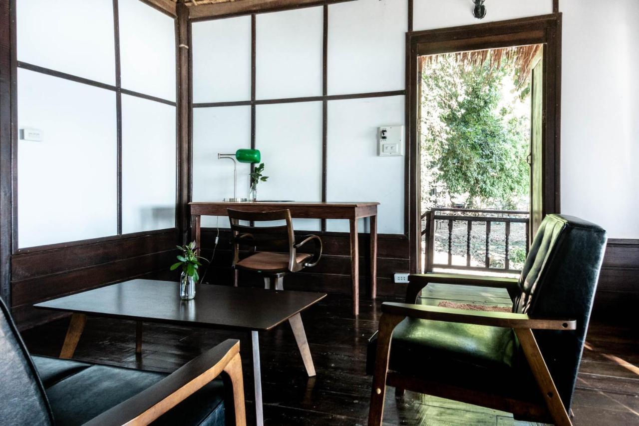 Pomelo Restaurant And Guesthouse - Fishermen & Tammarine Cottages Riverfront - Experience Nature, Culture And Adventure & Tailor-Made Tour Ban Khon Exterior photo